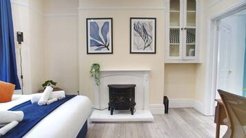 1 bedroom, iron/ironing board, free WiFi, bed sheets