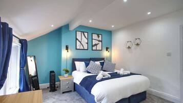2 bedrooms, iron/ironing board, free WiFi, bed sheets