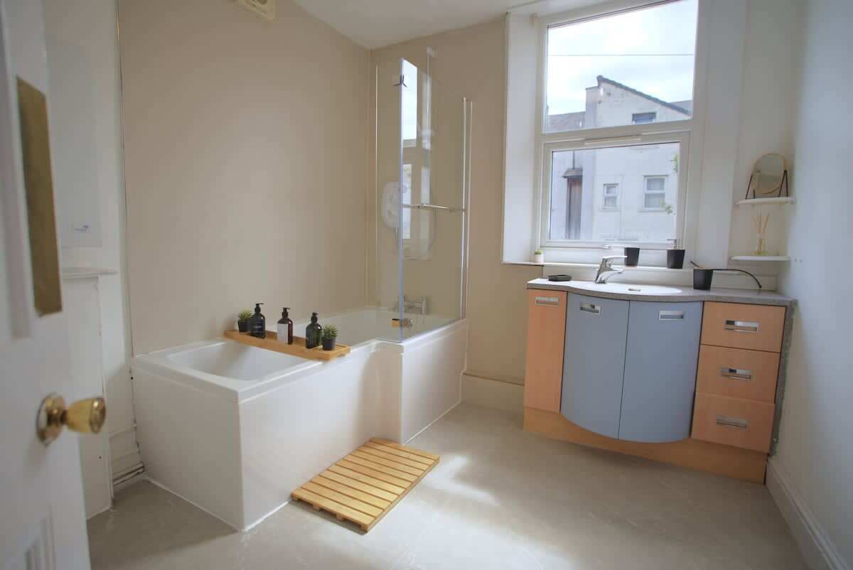 Shower, hair dryer, shampoo