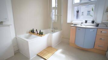 Shower, hair dryer, shampoo