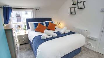 3 bedrooms, iron/ironing board, WiFi, bed sheets