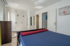 Apartamento | 3 dormitorios, tabla de planchar con plancha, wifi gratis y ropa de cama
