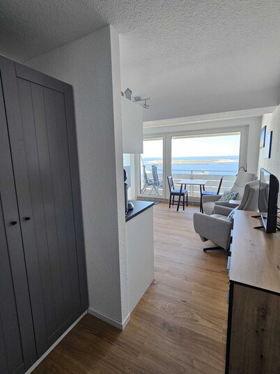 Modern apartment with a wonderful direct view of the dune and North Sea