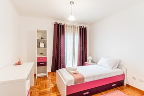 2 chambres, accès au Wi-Fi (inclus), literie fournie