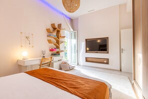 5 habitaciones, tabla de planchar con plancha y wifi 