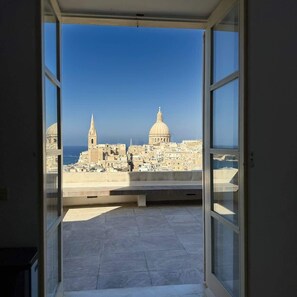 Interior - Private pool & unbeatable view | VAL by Homega (Il-Belt Valletta)