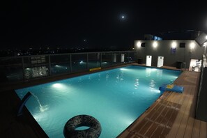 Rooftop pool