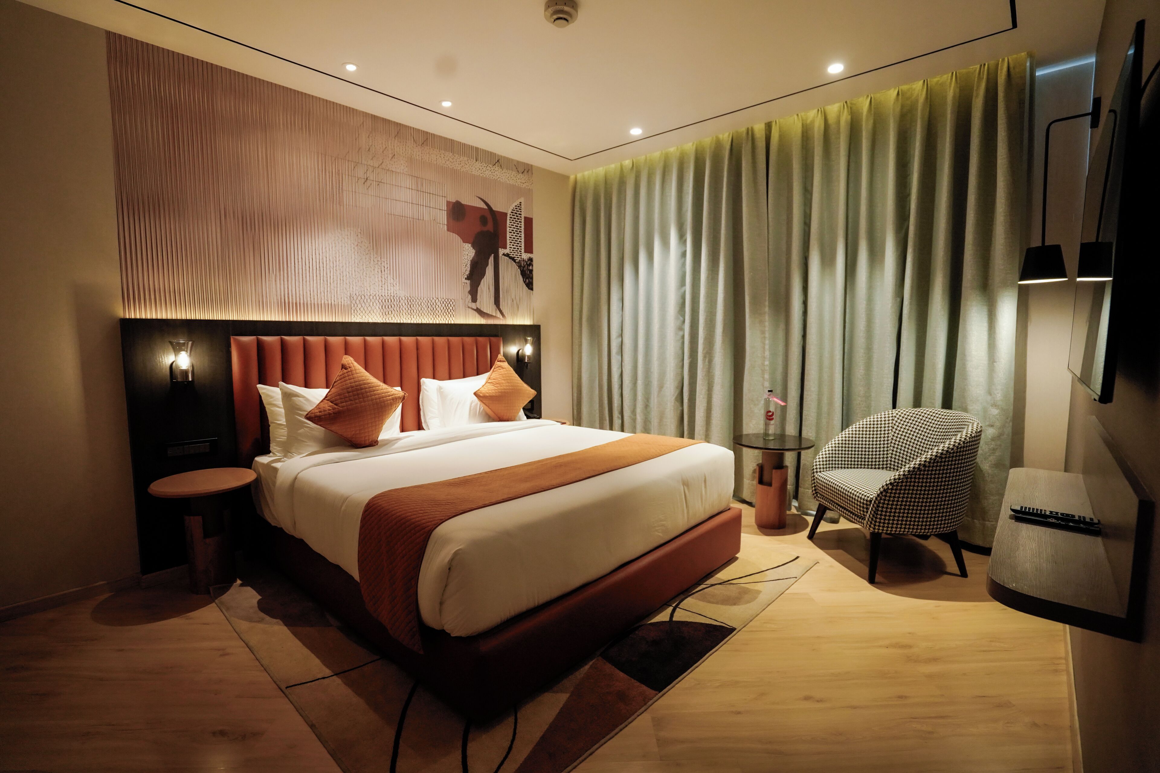 Down comforters, minibar, in-room safe, desk