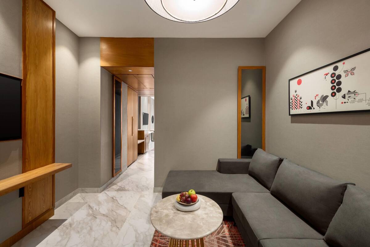 Suite – executive, 1 kingsize-seng | Sengetøy av topp kvalitet, dundyner, memory foam-senger og minibar