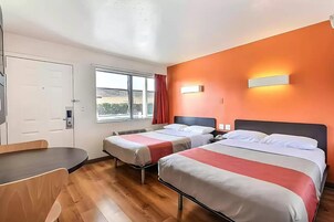 Camera, 2 letti matrimoniali, non fumatori | Wi-Fi gratuito