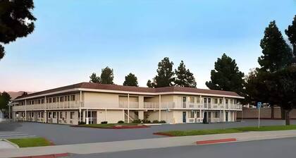 Super 8 By Wyndham San Jose