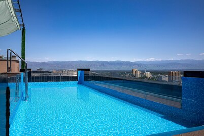 Days Hotel By Wyndham Xinyuan Nalati Airport