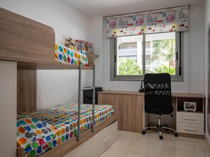 2 bedrooms, free WiFi, bed sheets
