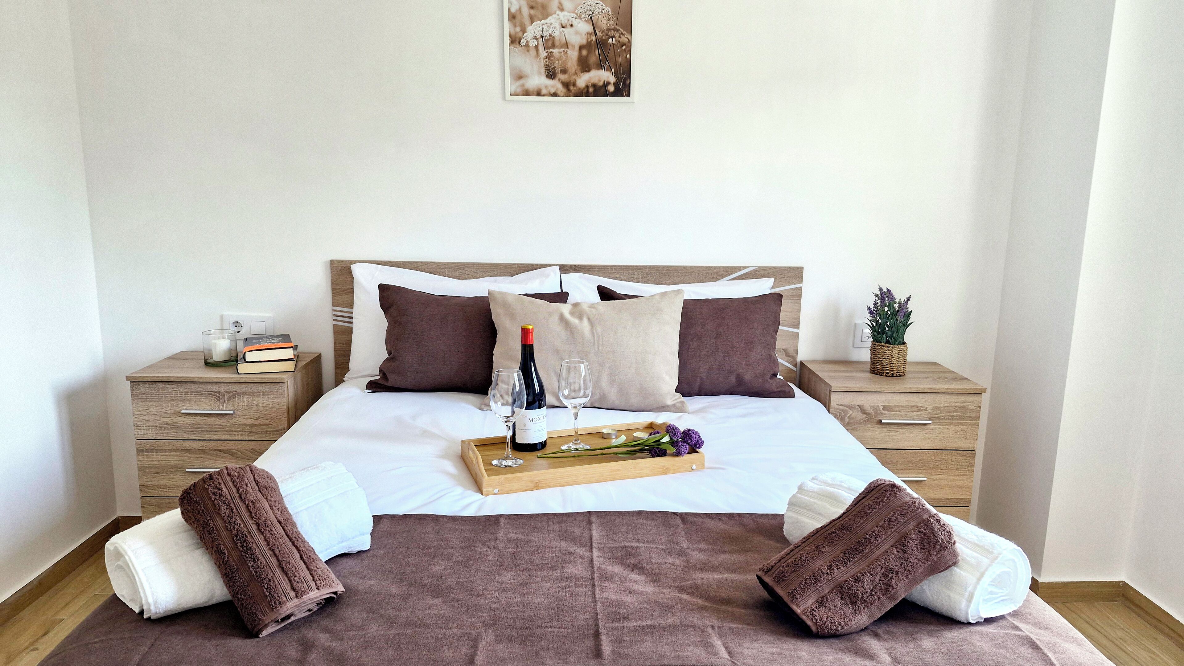 2 bedrooms, iron/ironing board, travel cot, free WiFi