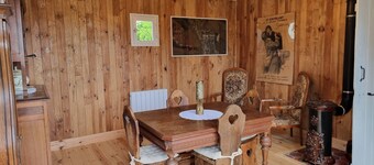 La Germaine - wooden shack in the countryside