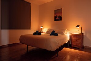 3 bedrooms, iron/ironing board, WiFi, bed sheets