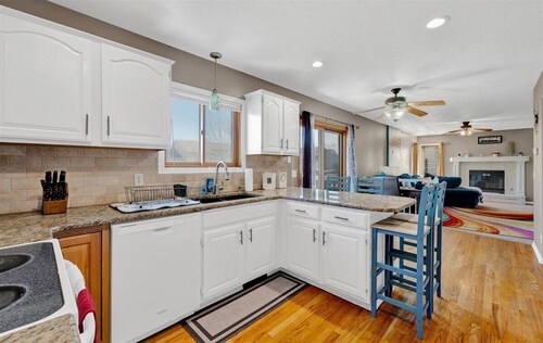 Raven Ridge: Spacious 5-bedroom, 4 bathroom in Bellevue. Next to Offutt AFB