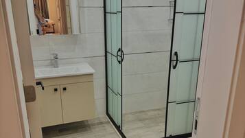 Deluxe Apartment, Mountain View | Bathroom