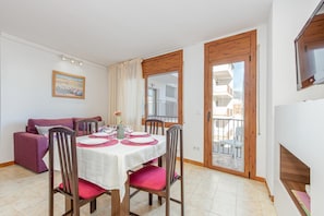 Dining - Apartment in Roses near Nova Sandy Beach (Rosas / Roses)