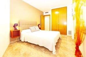 2 soverom, strykejern/-brett og wi-fi (inkludert)