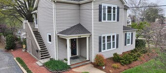 Renovated 1BR - 3 Block Walk to Casino - Clean, Quiet, Safe & Guest-Favorite