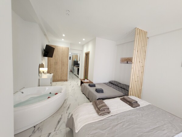 Blackout curtains, soundproofing, iron/ironing board, free WiFi