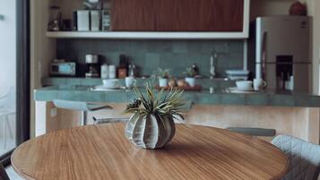 Fridge, microwave, coffee/tea maker, toaster