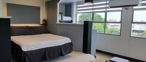 2 室のベッドルーム、WiFi (無料)、ベッドシーツ