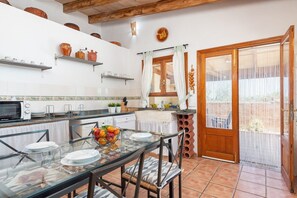 Dining - El Reboster (carboneras) - Villa With Private Pool (Maria De La Salut, Illes Balears)