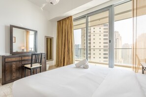 1 chambre, coffres-forts dans les chambres, fer et planche à repasser