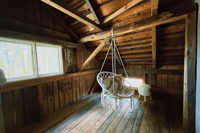 Romantic Forest Cottage near Lake • Sauna, Firepit & Cozy Scandinavian Design