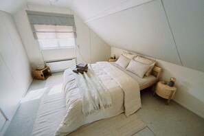 2 slaapkamers, een strijkplank/strijkijzer, gratis wifi, beddengoed