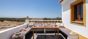 Maison de campagne 'Casas Do Monte I - T2' avec vue sur la montagne, Wi-Fi et climatisation