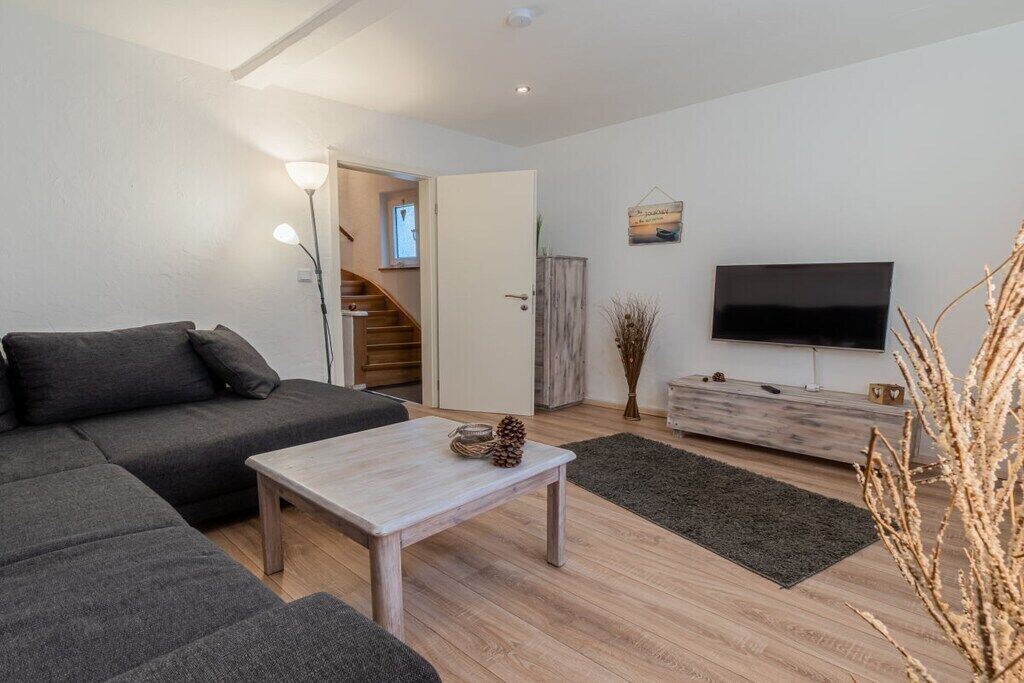 Smart-TV, Kamin, DVD-Player