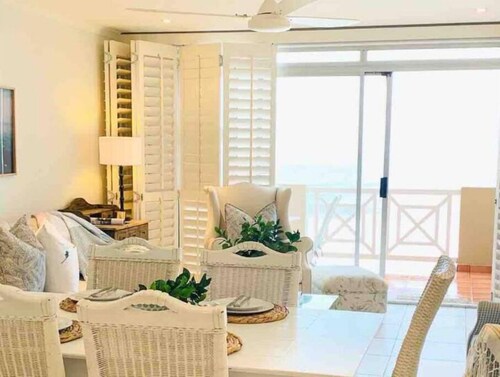 Casa Branca on the Beach & Pool  Just Renovated!