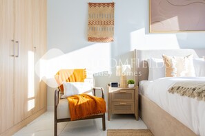 Coffres-forts dans les chambres, fer et planche à repasser