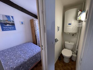 2 bedrooms