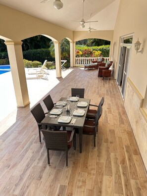 Outdoor dining - Marvellous Villa Residencial Hispañola Sosua, WIFI, Air Conditions, Jacuzzi (Sosúa)