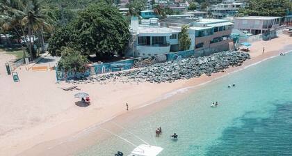 Spacious 3BR Penthouse 5 min from beach / AC/ WIFI