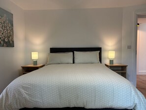 3 soverom, strykejern/-brett, wi-fi og sengetøy