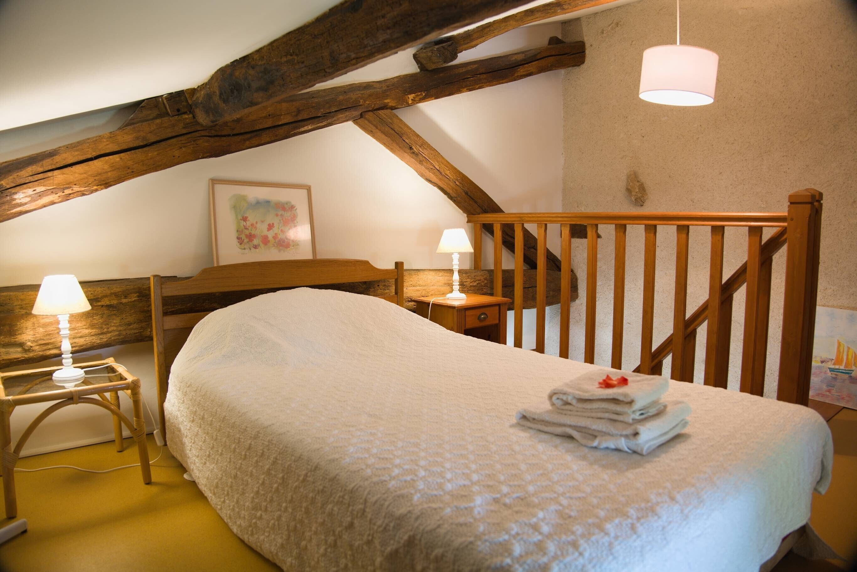 3 bedrooms, iron/ironing board, bed sheets