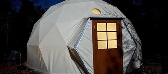 Adorable, private GeoDesic Dome in Siren
