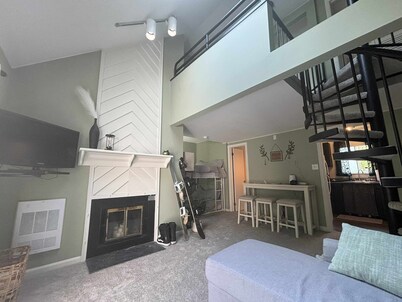 Cozy Studio Condo with Loft, Steps from Skiing, Hiking & More!