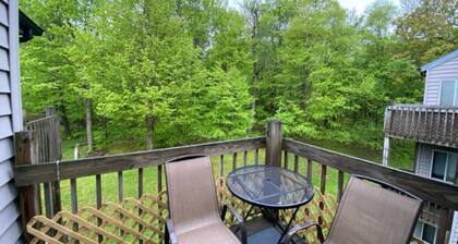 Cozy Studio Condo with Loft, Steps from Skiing, Hiking & More!