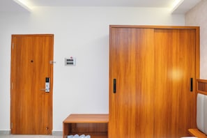 Deluxe Double or Twin Room, Balcony, City View