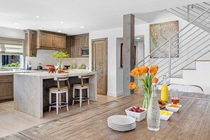 Interior - 200 East Balboa Oceanview Rooftop Steps to Sand, Pier, Boardwalk & Dining (Newport Beach)