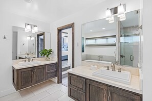 House (4 Bedrooms) | Interior - 200 East Balboa Oceanview Rooftop Steps to Sand, Pier, Boardwalk & Dining (Newport Beach)
