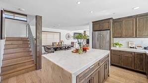 House (4 Bedrooms) | Interior - 200 East Balboa Oceanview Rooftop Steps to Sand, Pier, Boardwalk & Dining (Newport Beach)