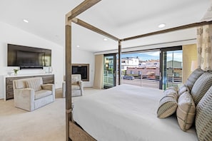 House (4 Bedrooms) | Interior - 200 East Balboa Oceanview Rooftop Steps to Sand, Pier, Boardwalk & Dining (Newport Beach)