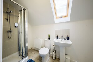 Een douche, een haardroger
